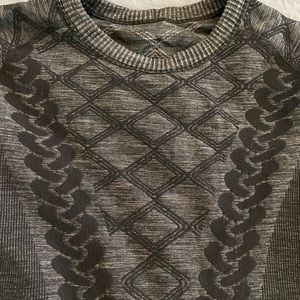 Lululemon Long Sleeve Size Small Dark Heather Gray